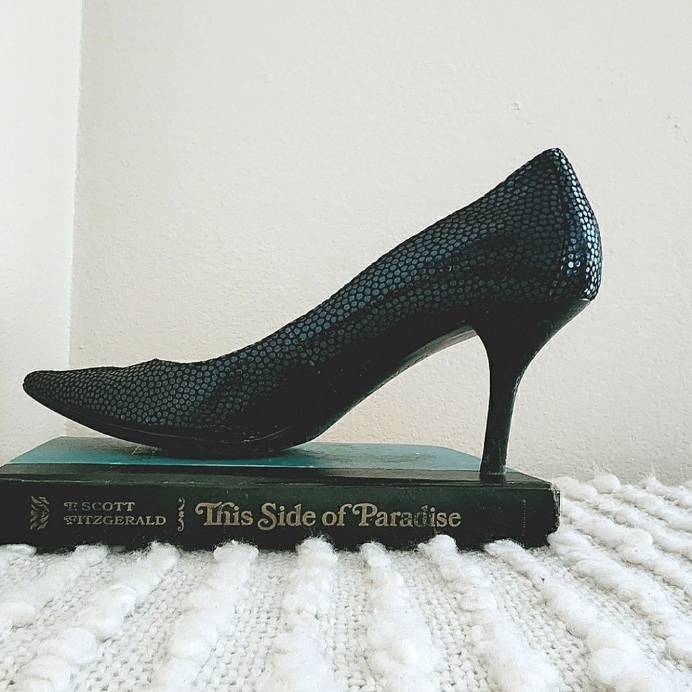 CALVIN Klein Animal print blue and black heels size 8 (us) 3" heels used